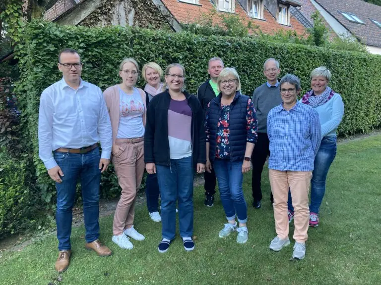 Von links nach rechts : Thomas Ernsting, Christina Bückers, Melanie Beumer, Marion Wilming, Thomas Diesen, Aloisia Alteepping, Pastor Thomas Stapper, Ruth Bentler, Silvia Weßling Es fehlen : Marion Gerling, Dagmar Bußmann und Franz Laurenz