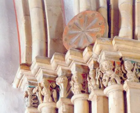 Nordöstlicher Kapitelvries mit Christus inmitten Heiliger, Engel und Väter (6)